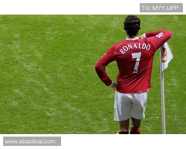 从贫困少年到足球巨星C罗的励志奋斗历程与成功秘诀