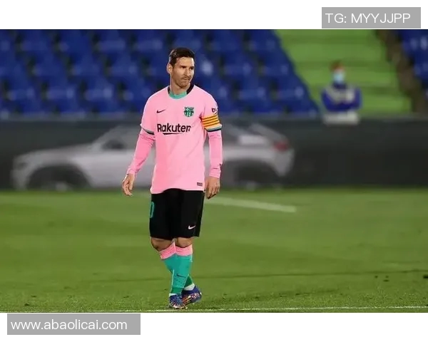 足球明星中谁曾尝试过绿色发色引发球迷热议